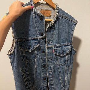 Levi vest